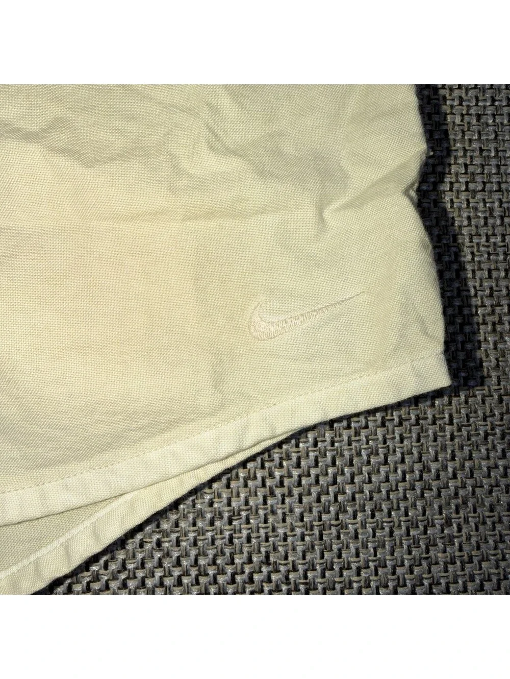 HJ7270-234 Nike Life Men's Chambray Oxford Button Down Shirt Light Khaki Size L